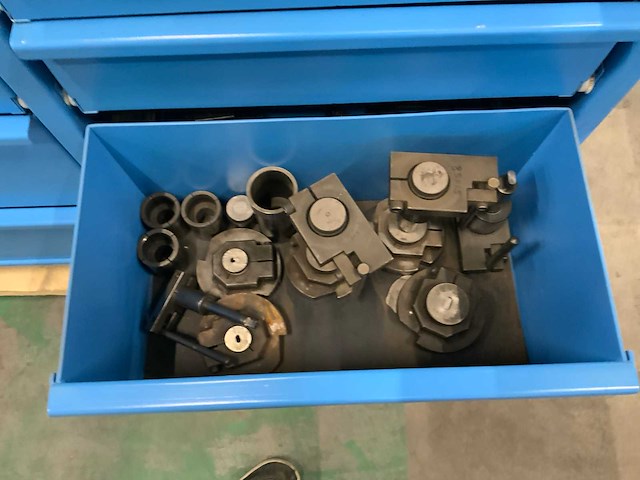 1990 honess hpc 250 cnc ponsmachine - afbeelding 24 van  37