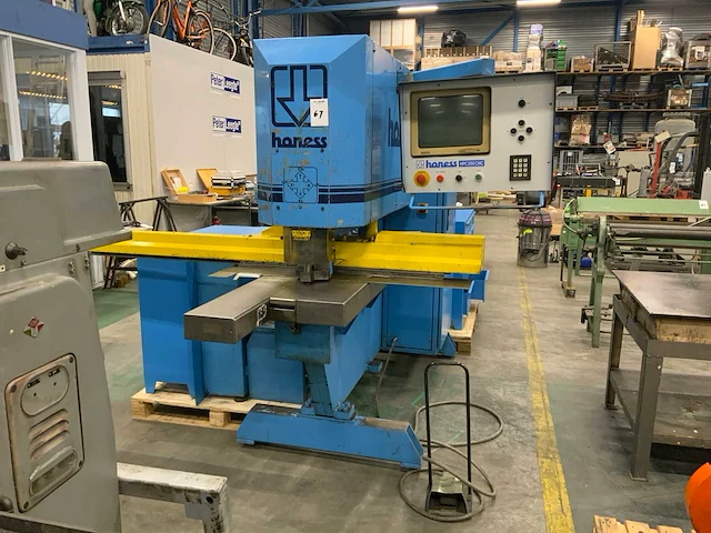 1990 honess hpc 250 cncsp cnc ponsmachine - afbeelding 1 van  32