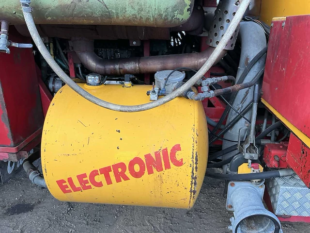 1990 horsch 9600d zelfrijdende mesttank - afbeelding 19 van  39