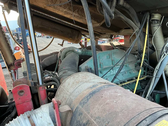 1990 horsch 9600d zelfrijdende mesttank - afbeelding 35 van  39