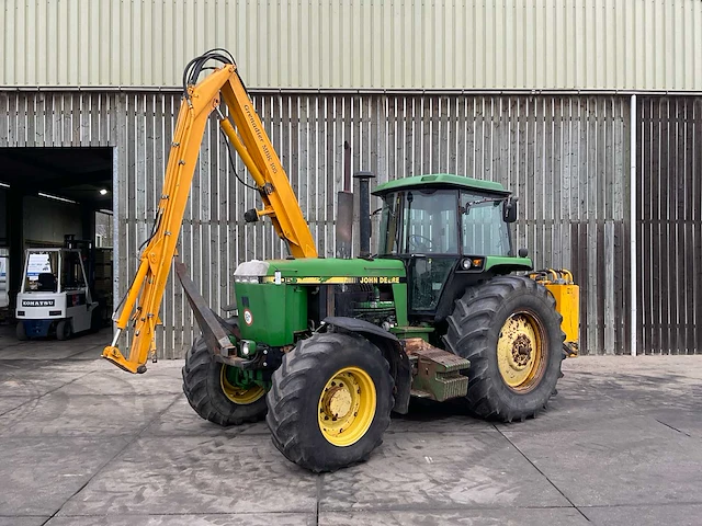 1990 john deere 4055 vierwielaangedreven landbouwtractor - afbeelding 1 van  37