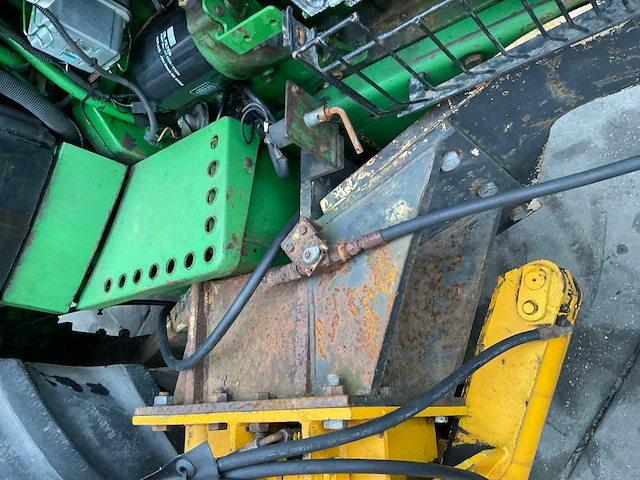 1990 john deere 4055 vierwielaangedreven landbouwtractor - afbeelding 15 van  37