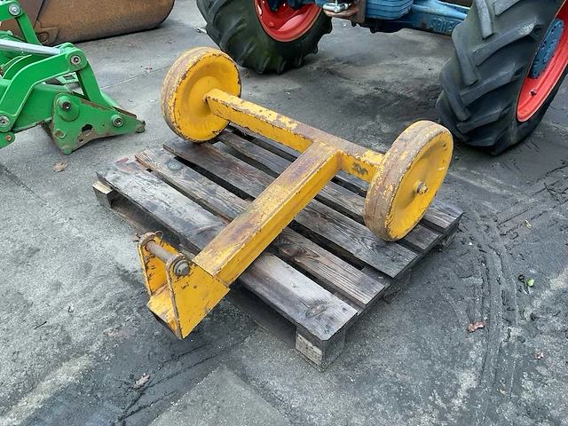 1990 john deere 4055 vierwielaangedreven landbouwtractor - afbeelding 31 van  37