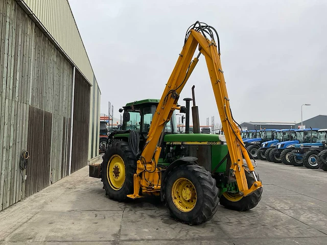 1990 john deere 4055 vierwielaangedreven landbouwtractor - afbeelding 32 van  37