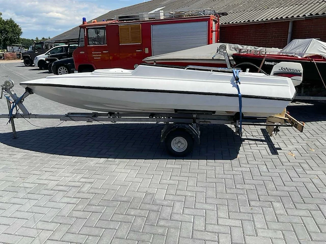 1990 johnson boot - afbeelding 18 van  19