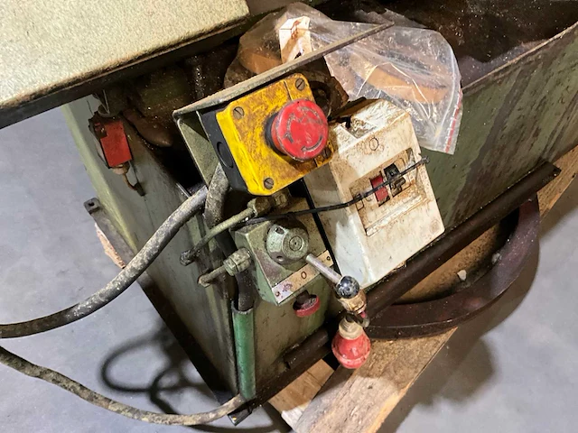 1990 karl müller hbs 260 n metalen horizontale bandzaagmachine - afbeelding 7 van  9