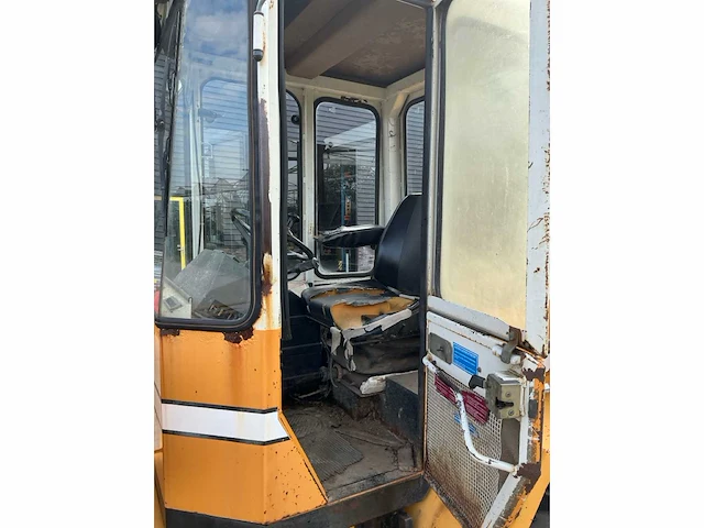 1990 liebherr l 506 shovel - afbeelding 24 van  35