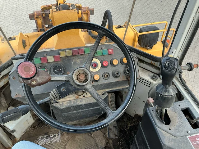 1990 liebherr l 506 shovel - afbeelding 26 van  35