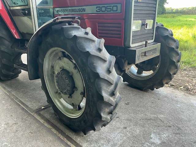 1990 massey ferguson 3050 vierwielaangedreven landbouwtractor - afbeelding 4 van  26