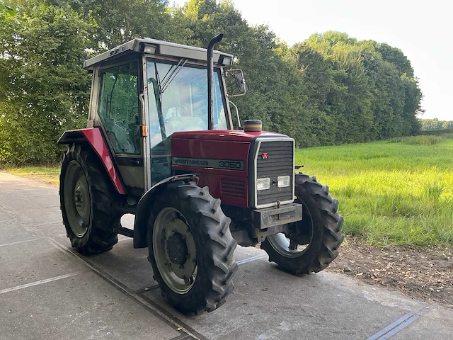 1990 massey ferguson 3050 vierwielaangedreven landbouwtractor - afbeelding 20 van  26