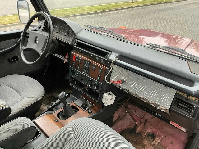 1990 mercedes-benz g-klasse 300gd - afbeelding 9 van  45