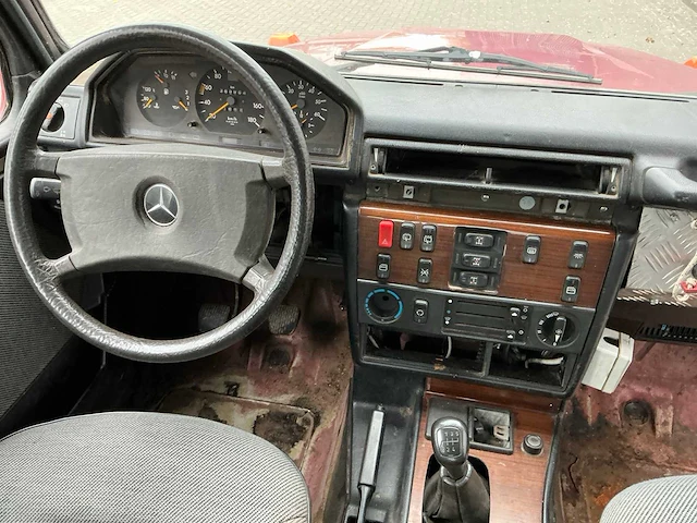 1990 mercedes-benz g-klasse 300gd - afbeelding 11 van  45