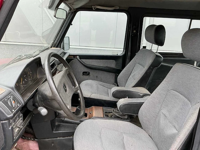 1990 mercedes-benz g-klasse 300gd - afbeelding 17 van  45
