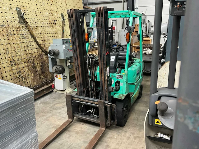 1990 mitsubishi fd15k vorkheftruck - afbeelding 1 van  25