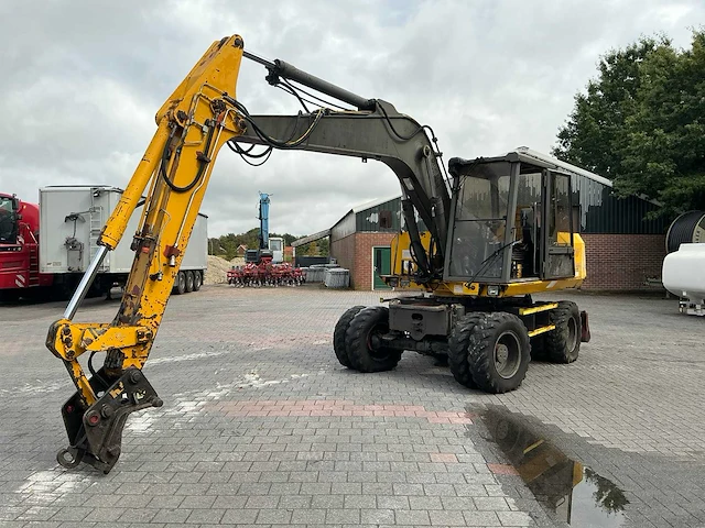 1990 sennebogen sm13 banden graafmachine - afbeelding 1 van  31