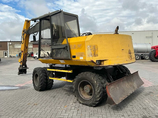 1990 sennebogen sm13 banden graafmachine - afbeelding 23 van  31