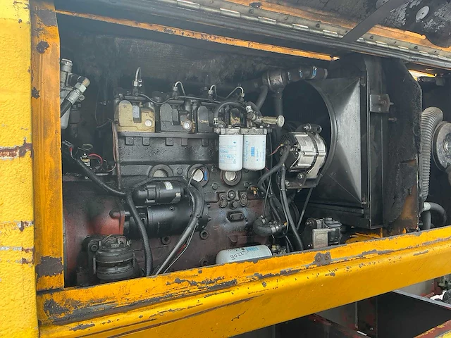 1990 sennebogen sm13 banden graafmachine - afbeelding 31 van  31