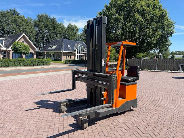 1990 sichelschmidt m925 reachtruck - afbeelding 1 van  8