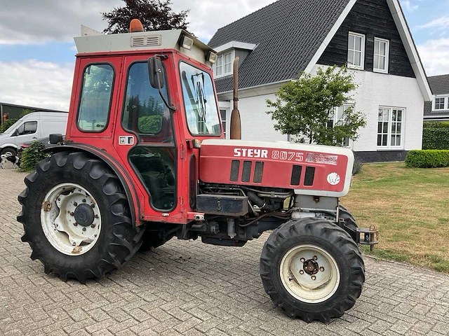 1990 steyr 8075 smalspoortractor - afbeelding 27 van  30