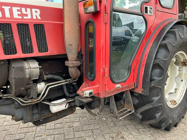 1990 steyr 8075 smalspoortractor - afbeelding 29 van  30