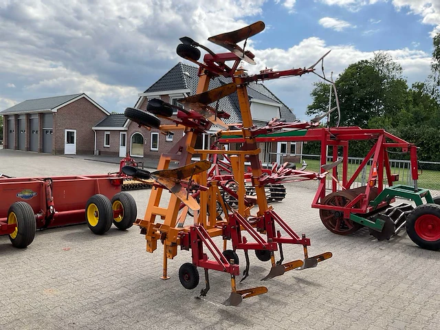 1991 boels 9r maïs schoffelmachine - afbeelding 4 van  7