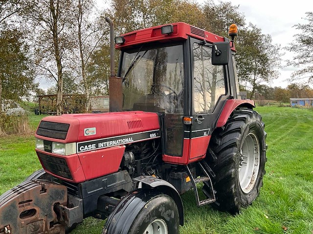 1991 case international 695 xl tweewielaangedreven landbouwtractor - afbeelding 2 van  35