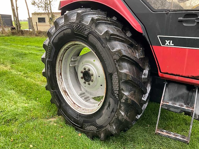 1991 case international 695 xl tweewielaangedreven landbouwtractor - afbeelding 16 van  35