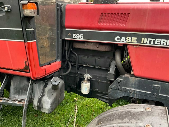 1991 case international 695 xl tweewielaangedreven landbouwtractor - afbeelding 17 van  35