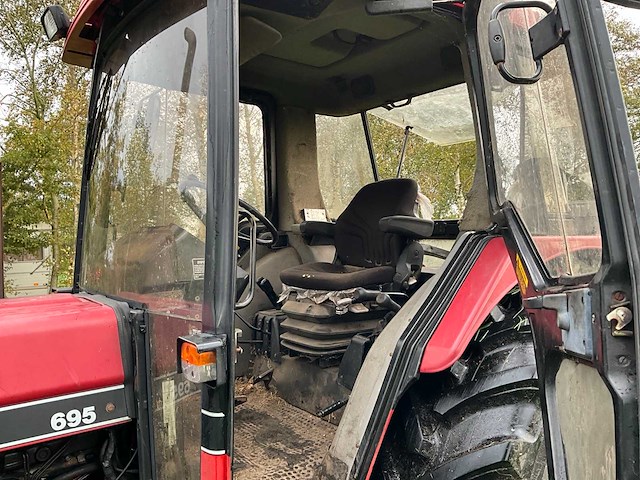 1991 case international 695 xl tweewielaangedreven landbouwtractor - afbeelding 18 van  35