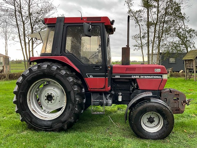 1991 case international 695 xl tweewielaangedreven landbouwtractor - afbeelding 31 van  35