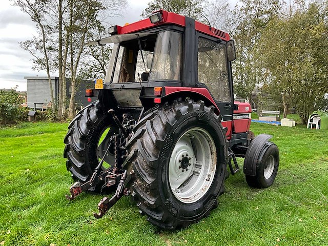 1991 case international 695 xl tweewielaangedreven landbouwtractor - afbeelding 32 van  35