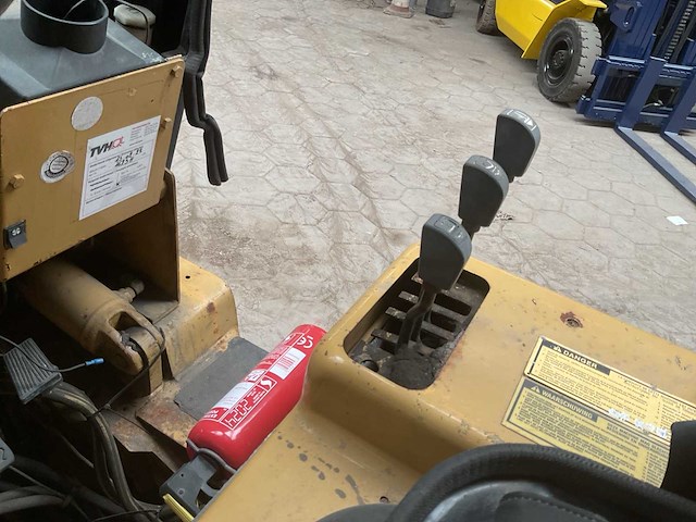 1991 caterpillar v40 vorkheftruck - afbeelding 6 van  9