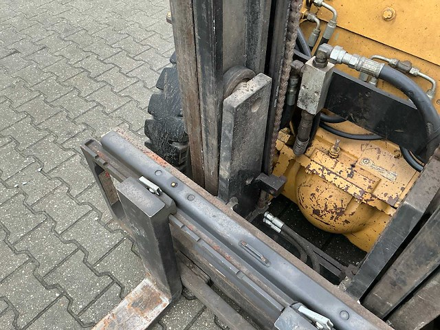 1991 caterpillar v50d vorkheftruck - afbeelding 6 van  36