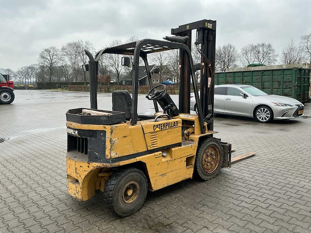 1991 caterpillar v50d vorkheftruck - afbeelding 32 van  36