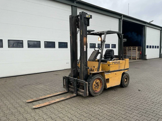 1991 caterpillar v50d vorkheftruck - afbeelding 1 van  36