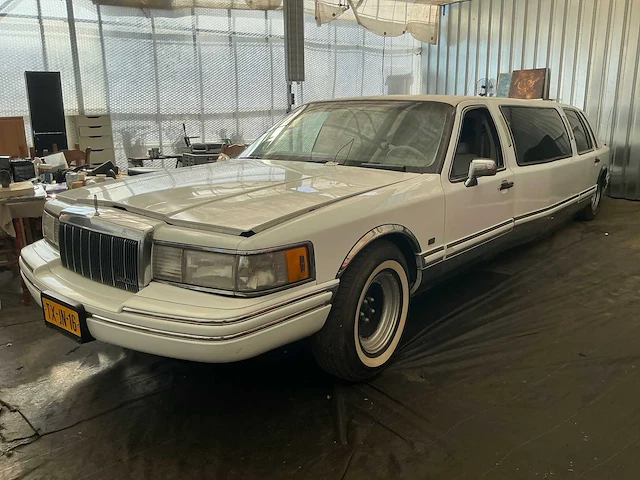 1991 ford lincoln towncar personenauto - afbeelding 1 van  35