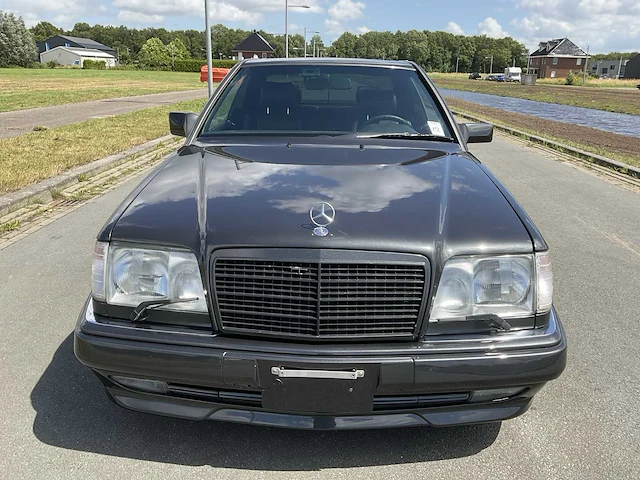 1991 mercedes-benz 300ce 3.4amg oldtimer - afbeelding 30 van  34