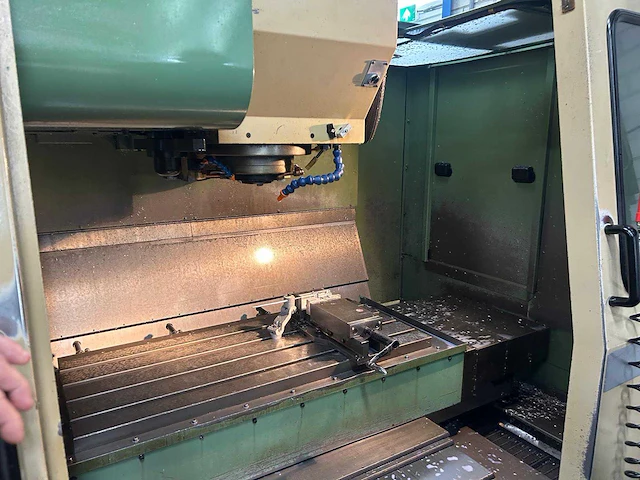 1991 mori seiki mv-40 cnc universele bewerkingscentra - afbeelding 4 van  9