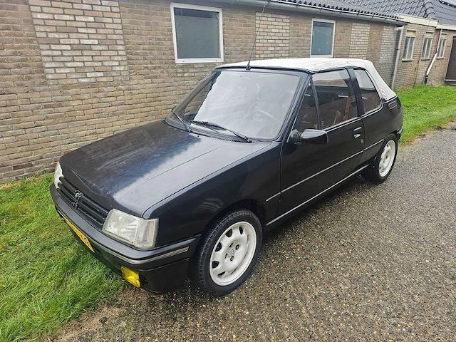 1991 peugeot 205 1.4 roland garros cabriolet - afbeelding 12 van  26