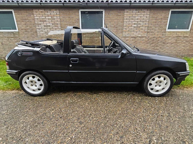 1991 peugeot 205 1.4 roland garros cabriolet - afbeelding 25 van  26