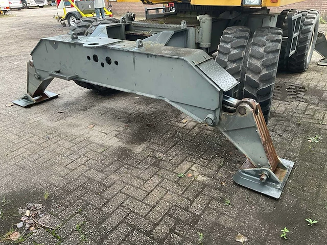 1991 sennebogen s 611 m mobiele kraan - afbeelding 3 van  32