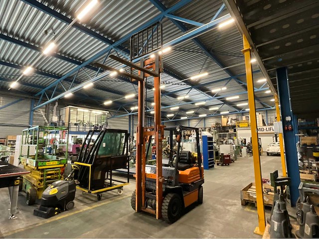 1991 toyota 42 5fgf 14 vorkheftruck - afbeelding 1 van  17