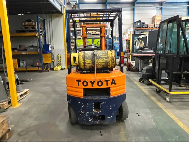 1991 toyota 42 5fgf 14 vorkheftruck - afbeelding 14 van  17