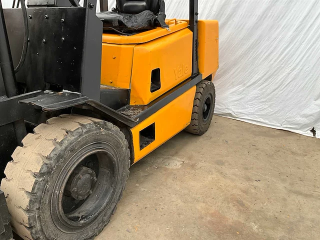 1991 yale gdp25 vorkheftruck - afbeelding 8 van  13