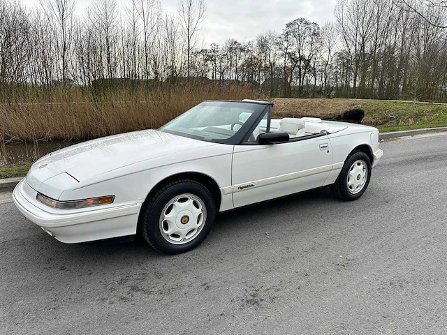 1992 buick reatta cabriolet - afbeelding 12 van  40