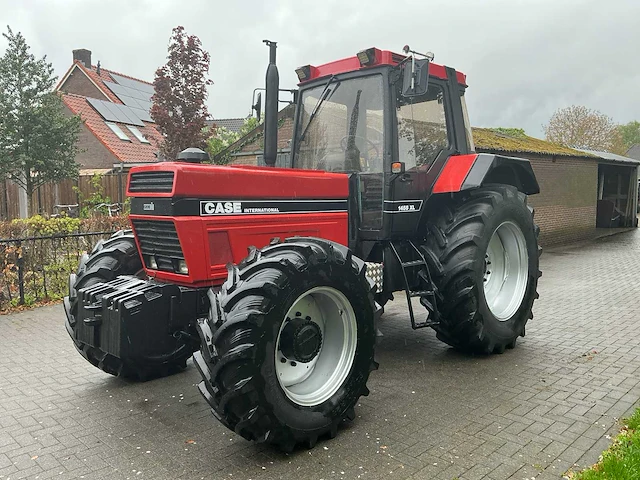 1992 case international 1455xl vierwielaangedreven landbouwtractor 40km/h - afbeelding 1 van  46
