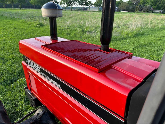 1992 case international 1455xl vierwielaangedreven landbouwtractor - afbeelding 8 van  34