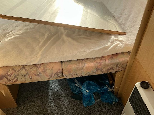 1992 chateau la car 400 caravan - afbeelding 21 van  30