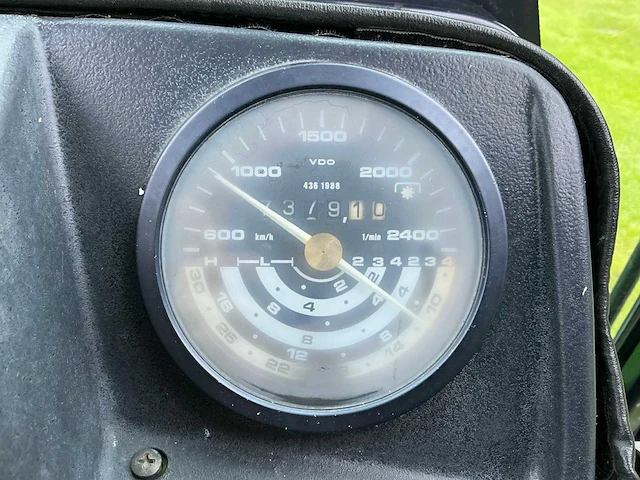 1992 deutz dx 3.70f smalspoor- en compacttractor - afbeelding 16 van  34