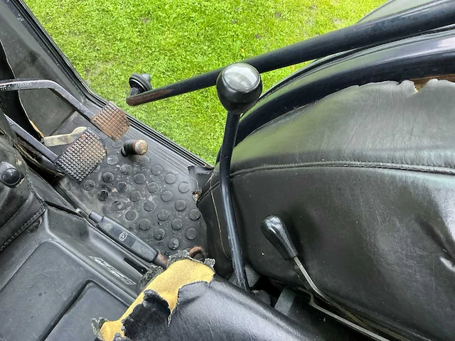 1992 deutz dx 3.70f smalspoor- en compacttractor - afbeelding 17 van  34